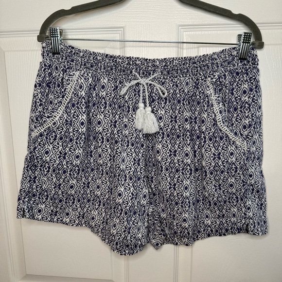 Briggs Navy and White Shorts Size Large Ikat Design Linen Blend GUC - Picture 1 of 5